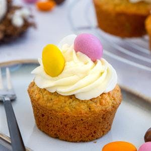 Mini Carrot Cakes with Buttercream Frosting