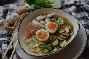Wholesome Chicken Noodle Ramen with Vegetables & Boiled Egg