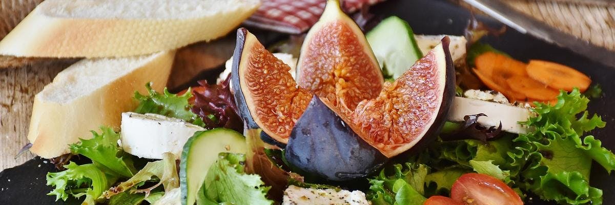 Fresh Fig and Goat's Cheese Salad recipe