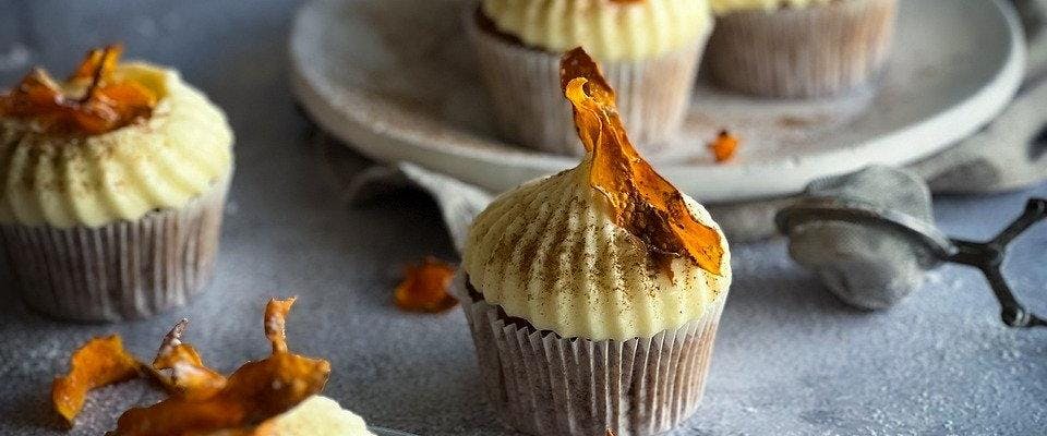 Spiced Mango Cupcakes with Buttercream Frosting recipe