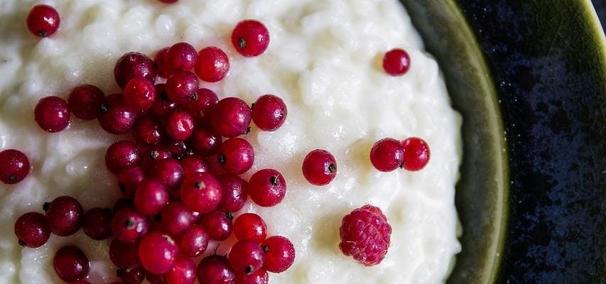 Creamy Rice Pudding with Red Currants  recipe