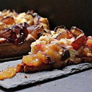 Crumble Cake with Sticky Plums