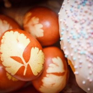 Herb-Stencilled Hard-Boiled Easter Eggs