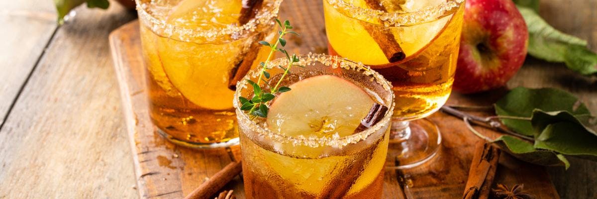 Apple Cinnamon Bourbon Cocktail recipe