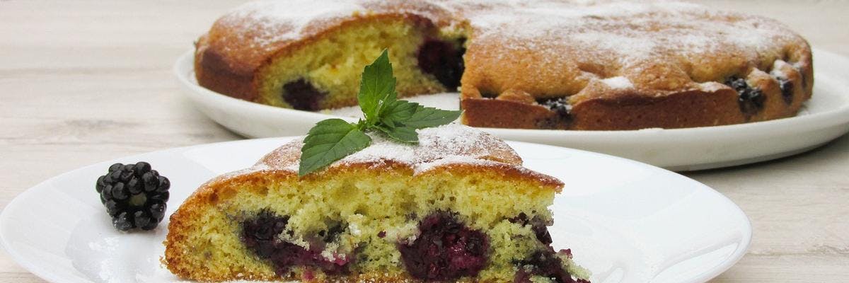 Delicious Blackberry Sponge Cake recipe