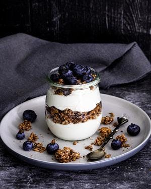 Mixed Yogurt Blueberry Breakfast Pot