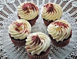Luxurious Red Velvet Cupcakes with Silky Buttercream Frosting
