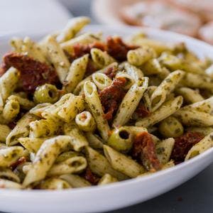 Green Olives & Sun Dried Tomatoes Penne Pasta